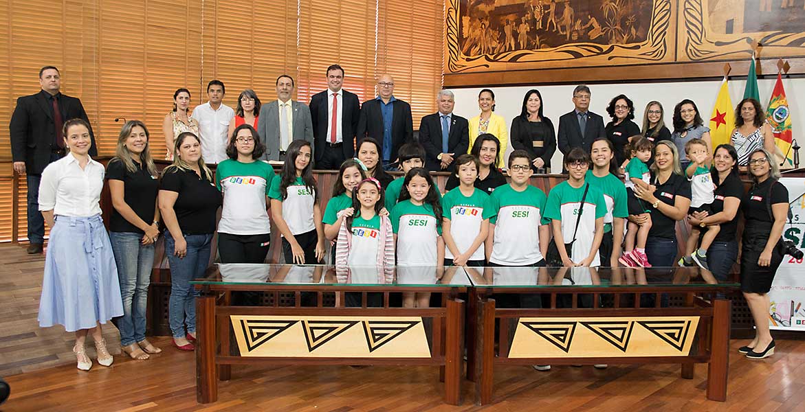 Assembleia Legislativa homenageia os 20 anos da Escola SESI no Acre