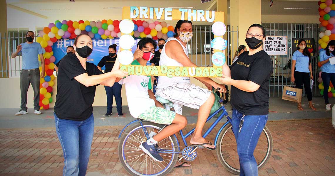 Reencontro: 1º Drive Thru da Escola SESI emociona alunos