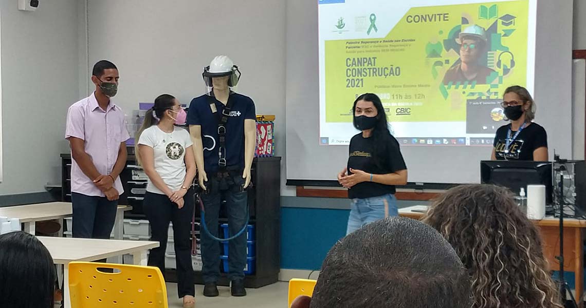 Escola SESI realiza palestra sobre Dia Nacional de Segurança e Saúde