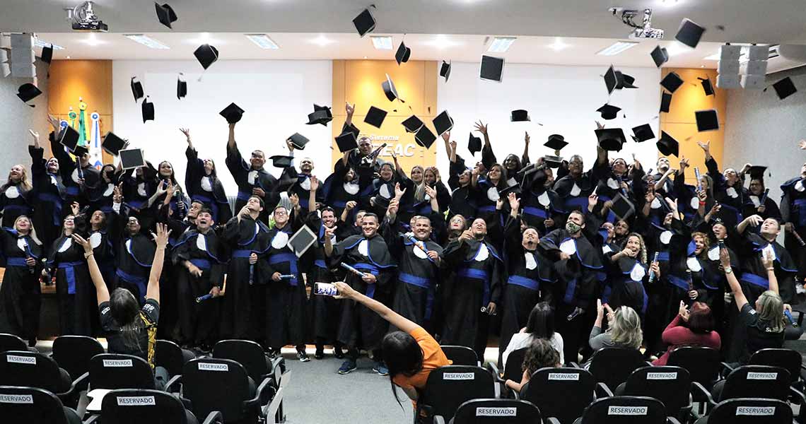 SESI realiza formatura de mais de 150 alunos da Nova EJA