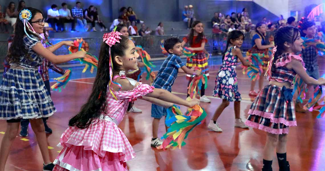 Tradição e cultura marcam o Arraial Cultural da Escola SESI de Referência